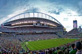 开云-保罗赛点兑现，新疆男篮淘汰川崎前锋晋级四强，主帅激动落泪